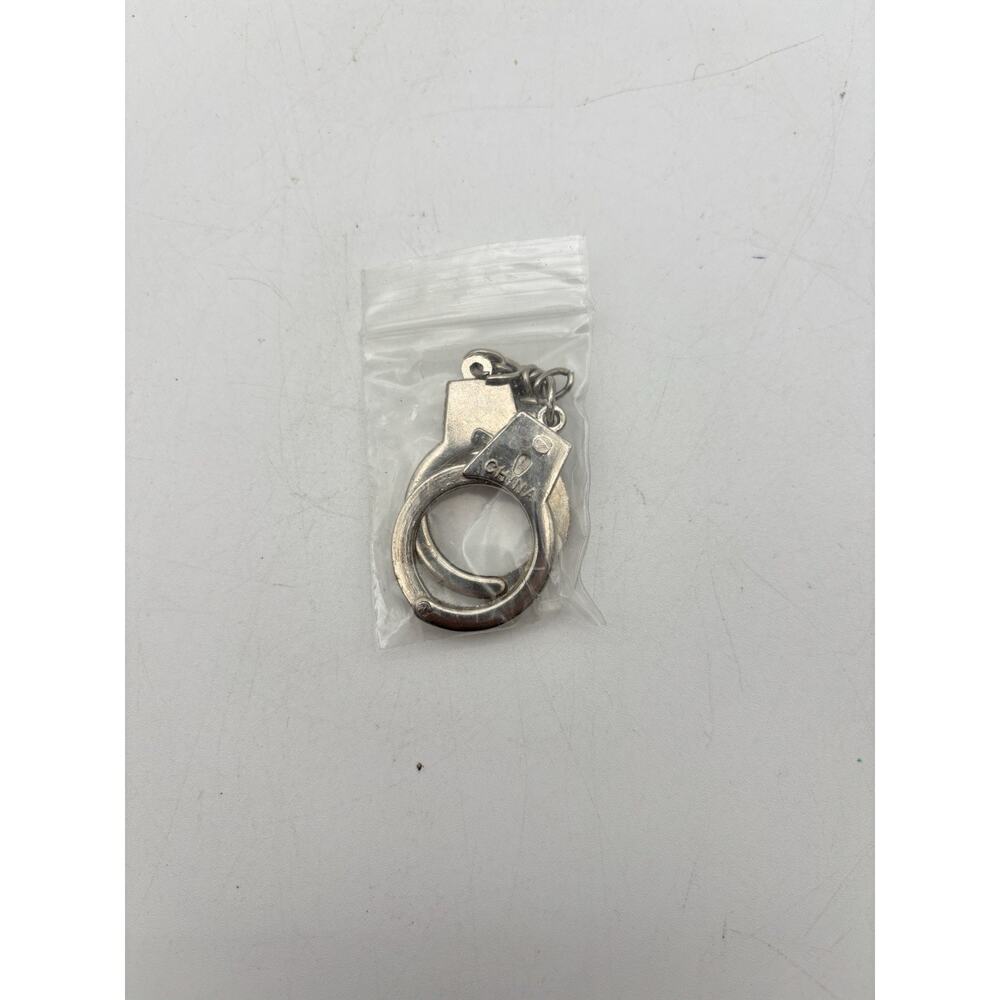 Hand cuffs handcuff Key chain keychain charm key chain silver tone VG Condition
